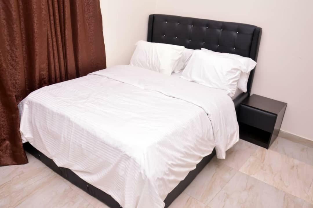 City Nest Hotel Ogombo エクステリア 写真
